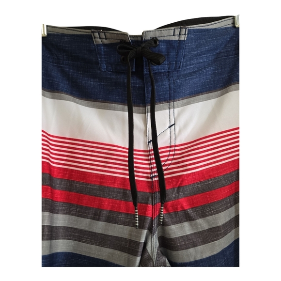 O'Neill Red White and Blue Board Shorts Trunks 32  10" Ins. Swim Beach Vacation - Picture 2 of 7